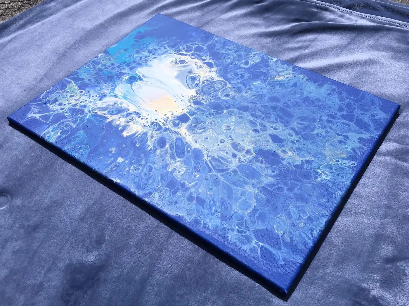 Yellow and White Dutch Pour on Blue, photo 2 of 8