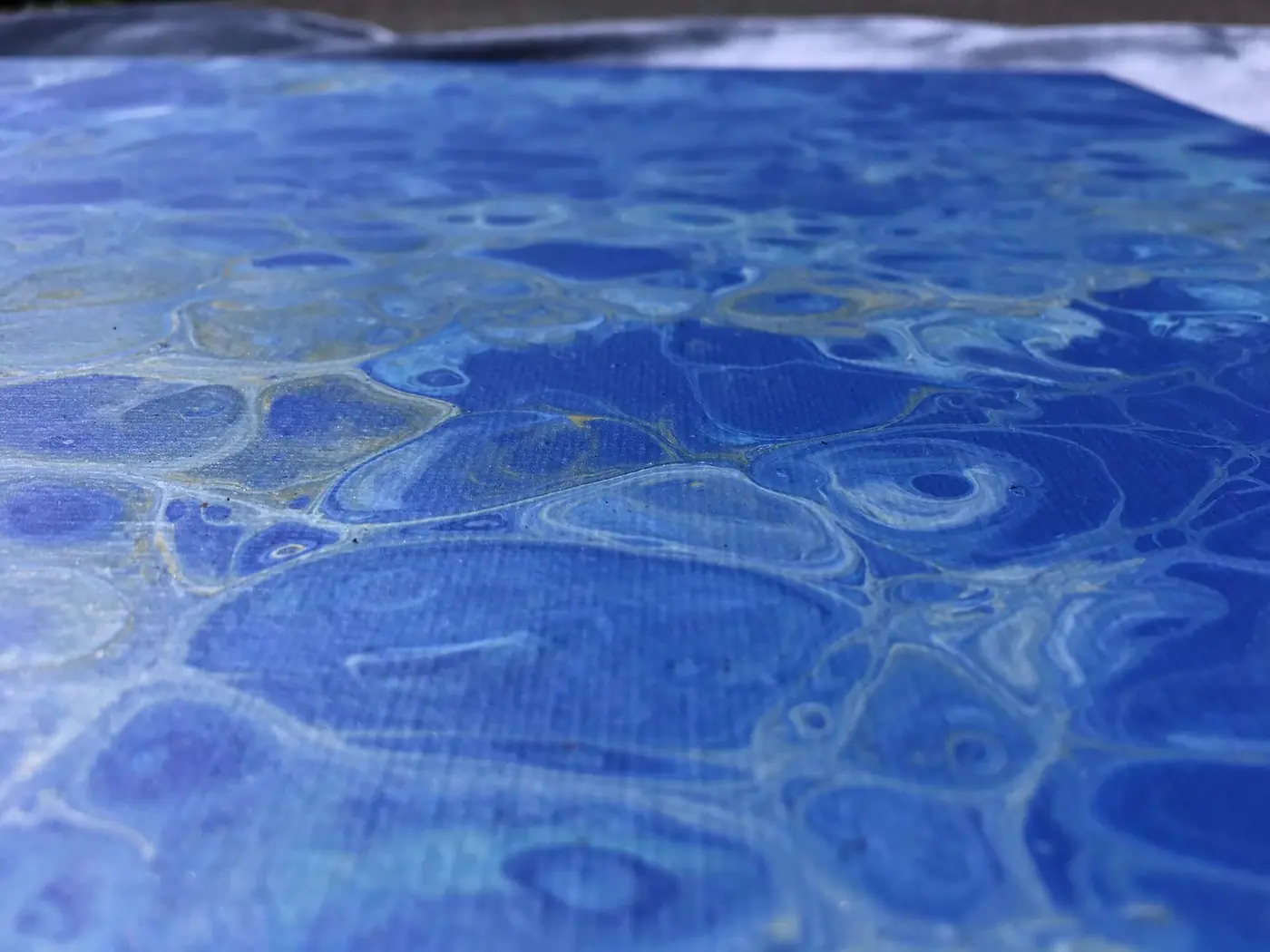 Yellow and White Dutch Pour on Blue, photo 6 of 8
